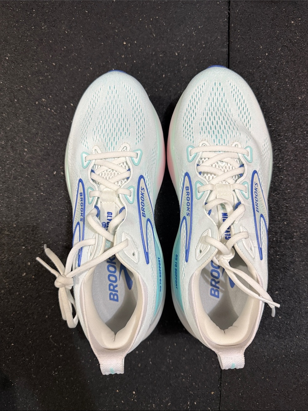 Brooks Womenβs Glycerin 22 GTS